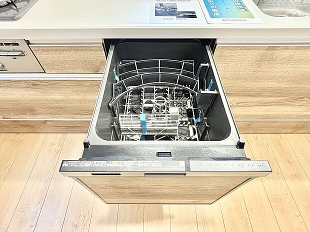 【その他設備(食洗機)】面倒なお片づけは食洗機にお任せ！家事の負担が減って、時間にも気持ちにもゆとりができます。