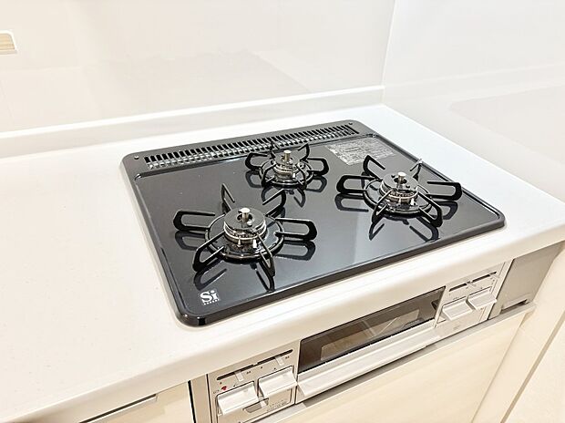 【その他設備(ガスコンロ)】三口ガスコンロでお料理が一気にはかどりそう  