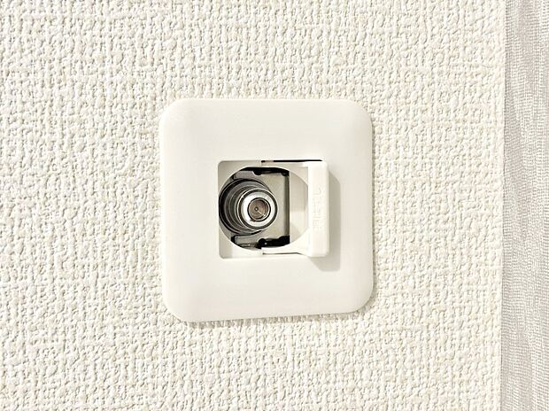 【その他設備(ガスコンセント)】ガスコンセントがあれば足元からすぐに温まるガスファンヒーターを設置できます！  