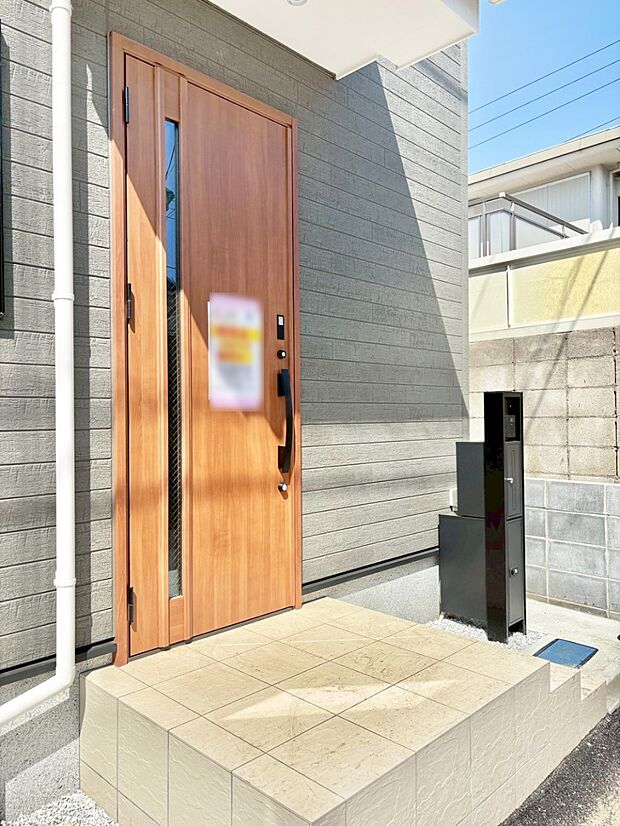 【玄関】いつも気持ち良くご家族を迎えられる玄関