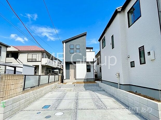 【現地外観写真】奥まった地形は、車道に面しておらず、静かでプライベート感を味わえる立地です。 