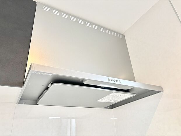 【その他設備(レンジフード)】基本的なお手入れはフィルターのみ!お手入れのしやすさも魅力です。