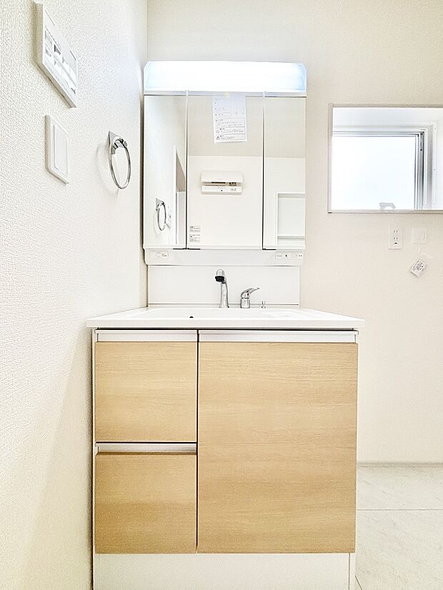 【洗面台・洗面所】収納力と機能性に優れた洗面化粧台