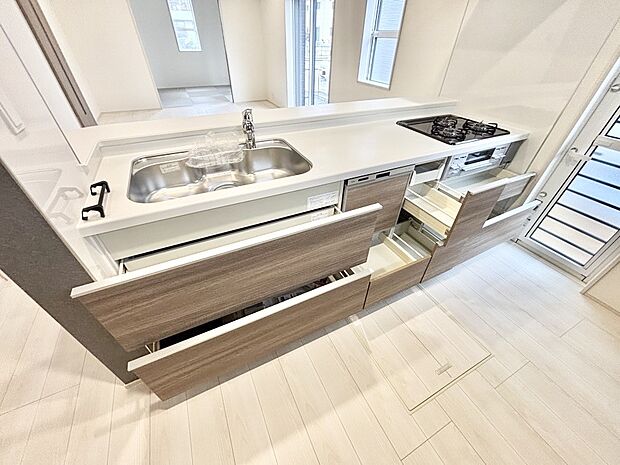 【その他設備(スライド収納)】使いやすさを優先したスライド式収納タイプ！