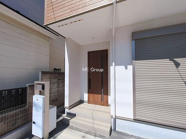 【玄関】大切な家族、来客を出迎える玄関。