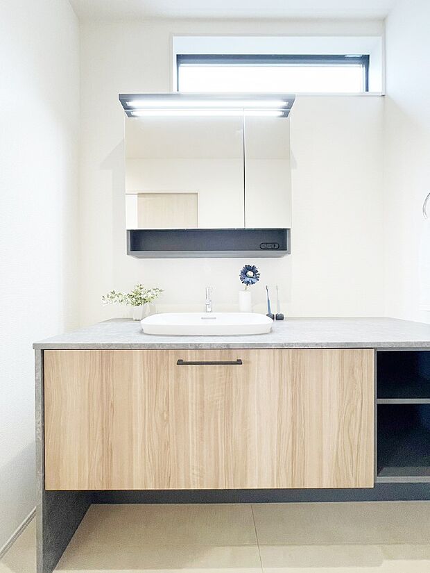 【洗面台・洗面所】収納力と機能性に優れた洗面化粧台