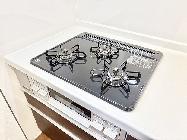 【その他設備(ガスコンロ)】三口ガスコンロでお料理が一気にはかどりそう  
