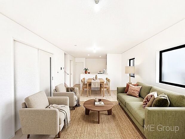 【リビング】ご家族の賑やかな話し声で包まれる明るいリビング  ※家具はCGです