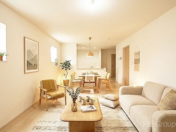 【リビング】落ち着いた雰囲気のＬＤＫは家族みんなの快適空間※家具はCGです