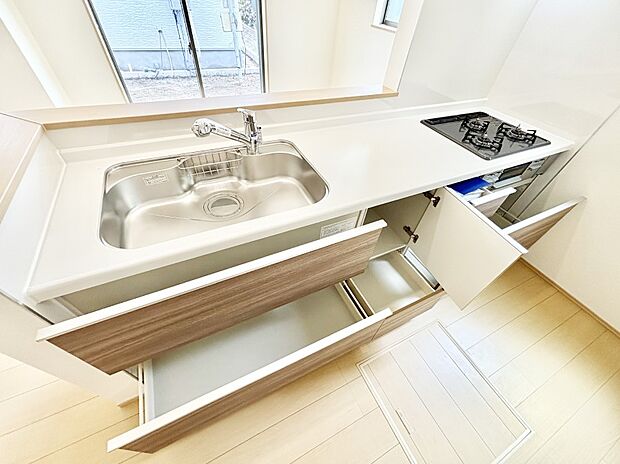 【その他設備(スライド収納)】使いやすさを優先したスライド式収納タイプ！