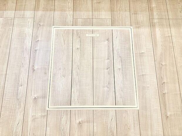 【その他設備(床下収納)】床下収納付き！日用品・非常用品の収納にも大活躍。