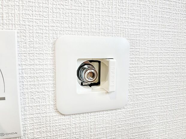 【その他設備(ガスコンセント)】ガスコンセントがあれば足元からすぐに温まるガスファンヒーターを設置できます!