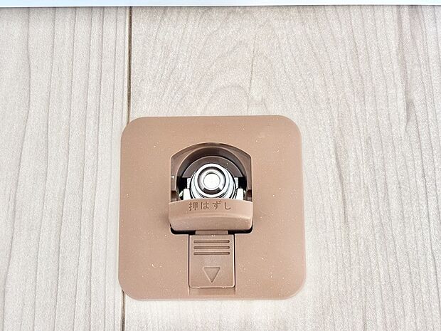 【その他設備(ガスコンセント)】ガスコンセントがあれば足元からすぐに温まるガスファンヒーターを設置できます！  