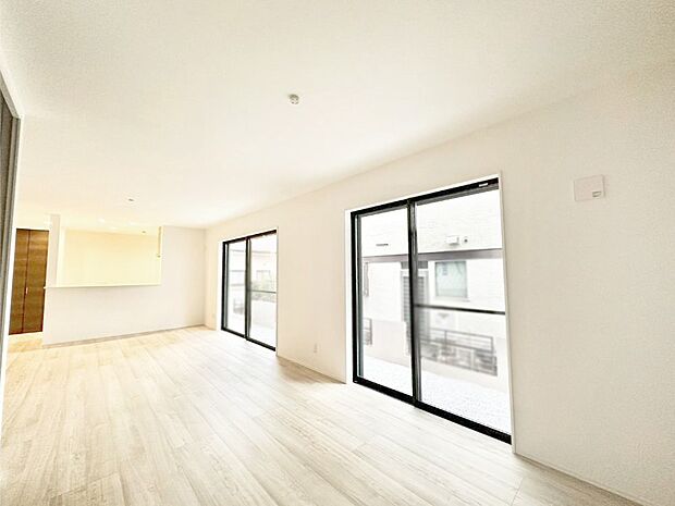 【ダイニング】20帖の広々ＬＤＫは家族みんなの快適空間！家族のつながりを強くする大事な空間。