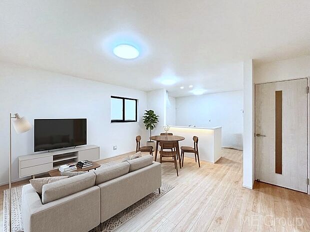 【リビング】ご家族の賑やかな話し声で包まれる明るいリビング ※家具はCGです