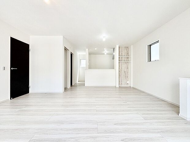 【リビングダイニング】家族団らんの時間も増えそうなくつろぎのリビングダイニング。   　