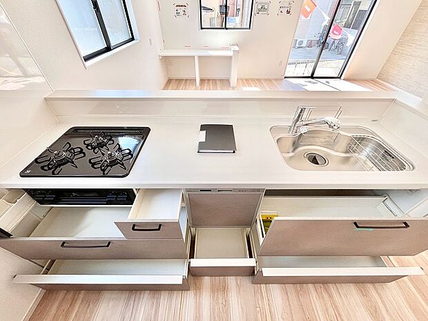 【その他設備(スライド収納)】使いやすさを優先したスライド式収納タイプ！