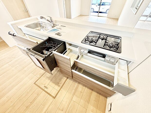 【その他設備(スライド収納)】使いやすさを優先したスライド式収納タイプ！