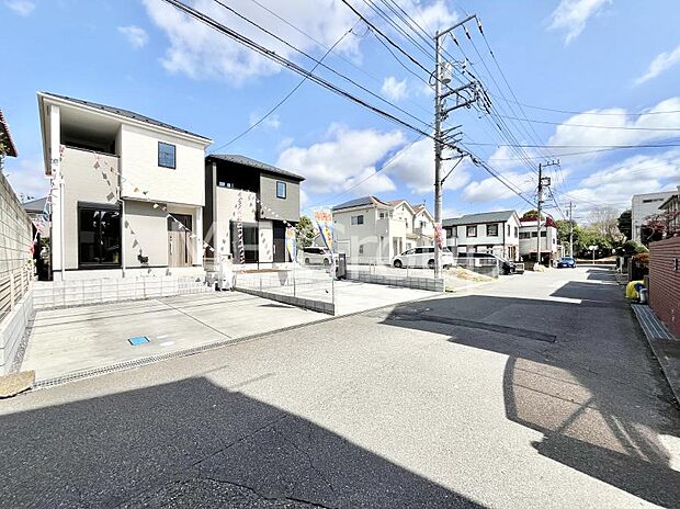 【前面道路含む現地写真】堂々完成！！ ここから始まる新生活を応援いたします！ 