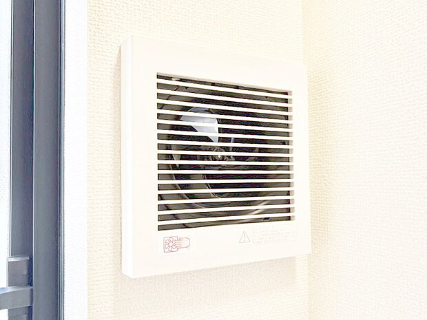 【冷暖房・空調設備(換気口)】家の中の空気が循環するように計画的な換気を行ってくれる換気システム