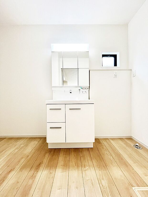 【洗面台・洗面所】収納力と機能性に優れた洗面化粧台