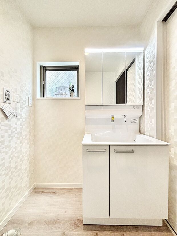 【洗面台・洗面所】収納力と機能性に優れた洗面化粧台