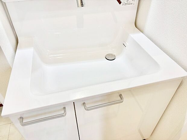 【その他設備(ハンドシャワー水栓)】ハンドシャワー付き!使いやすい洗面台。