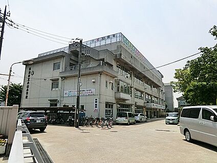草加市立小山小学校 960m