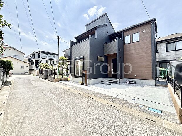 【現地外観写真】たっぷりの陽光と開放感に包まれる明るい住まい  