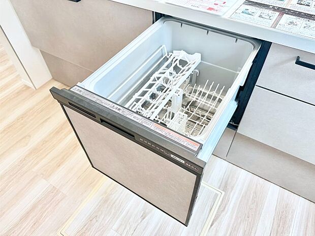 【その他設備(食洗機)】面倒なお片づけは食洗機にお任せ!家事の負担が減って、時間にも気持ちにもゆとりができます。