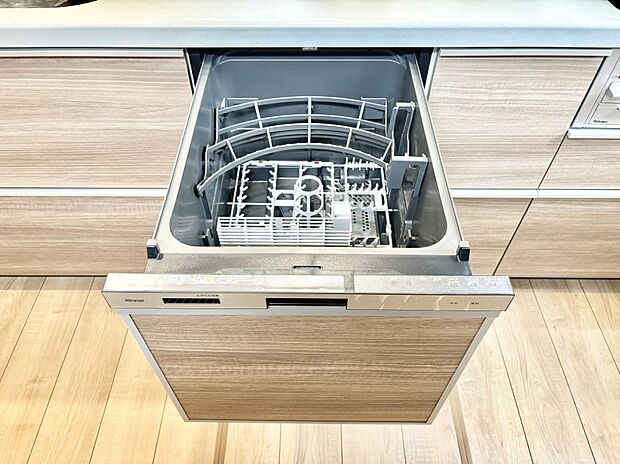 【その他設備(食洗機)】面倒なお片づけは食洗機にお任せ!家事の負担が減って、時間にも気持ちにもゆとりができます。