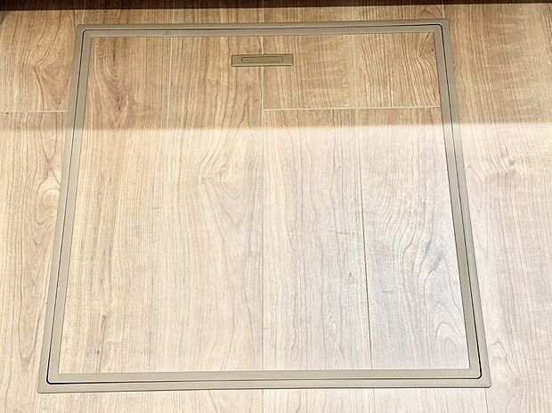 【その他設備(床下収納)】床下収納付き!日用品・非常用品の収納にも大活躍。