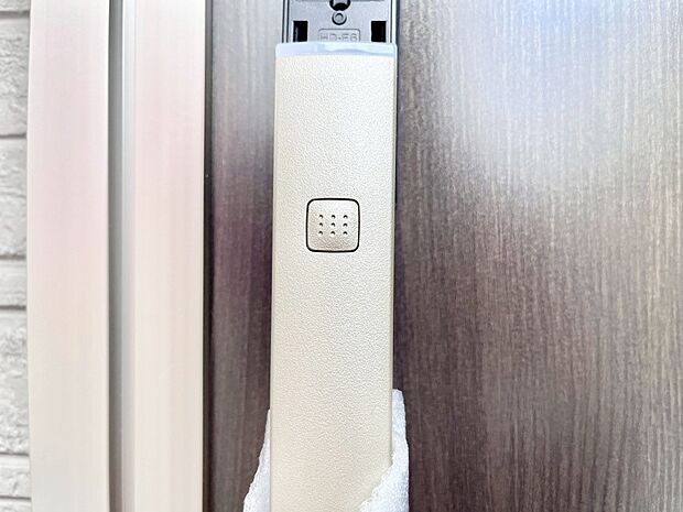 【玄関】ラクラク開錠！スマートコントロールキー。