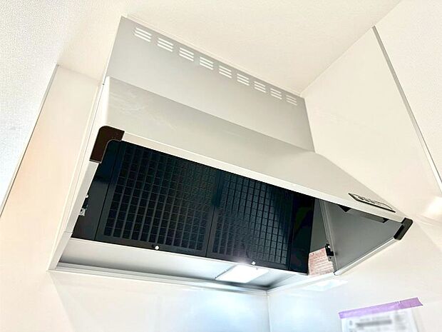 【その他設備(レンジフード)】基本的なお手入れはフィルターのみ！お手入れのしやすさも魅力です。
