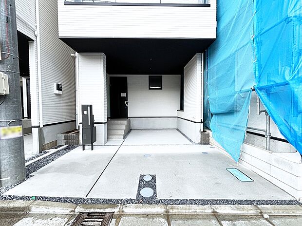 【駐車場】ビルトインタイプは大切なお車を傷や汚れから守ることができます。