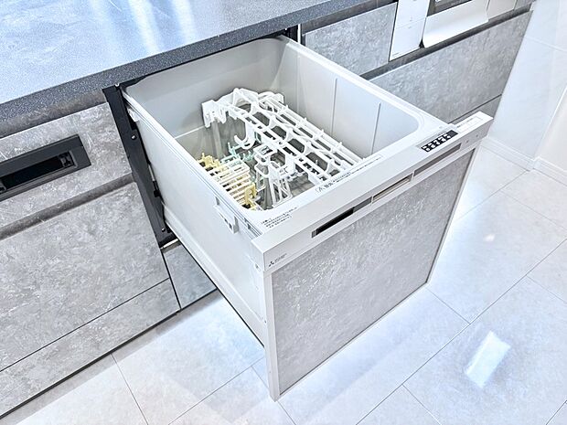 【その他設備(食洗機)】面倒なお片づけは食洗機にお任せ!家事の負担が減って、時間にも気持ちにもゆとりができます。