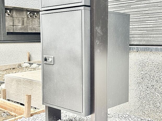 【その他現地】留守時の荷物の受け取りに便利な宅配ボックス