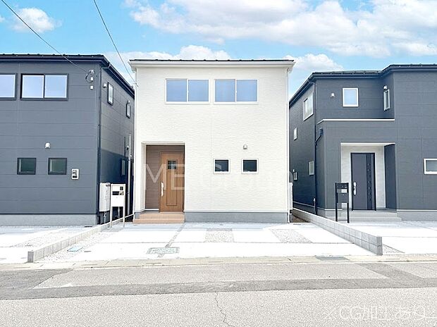 【現地外観写真】洗練された外観、上質な住空間が広がる室内は永く安心して過ごせる住居です。 
