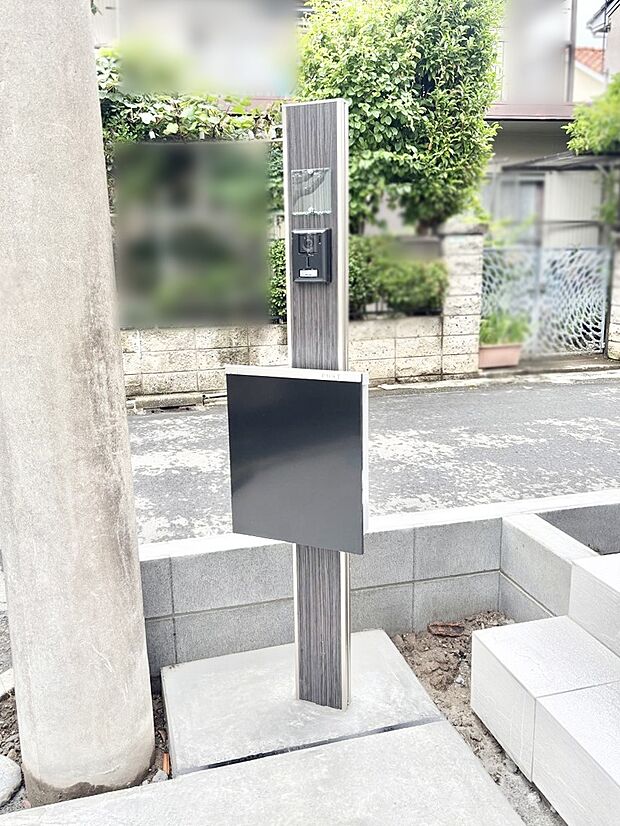 【その他現地】表札・インターホン・ポストをひとつに集約