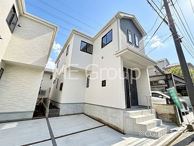 【現地外観写真】たっぷりの陽光と心地よい風が舞い込む住まい