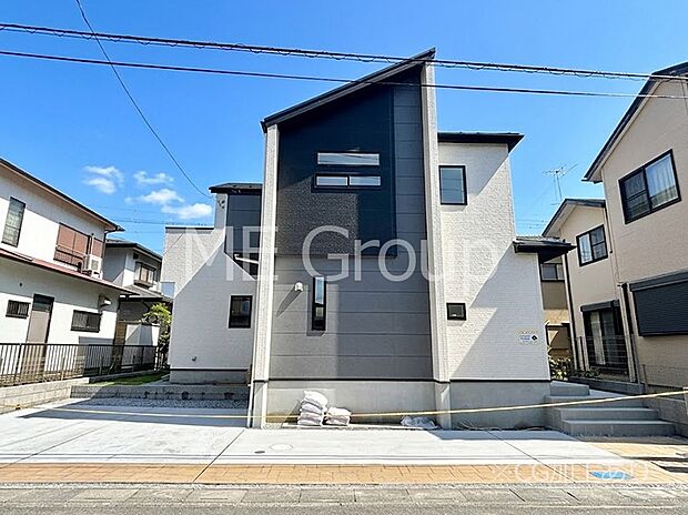 【現地外観写真】たっぷりの陽光と心地よい風が舞い込む住まい