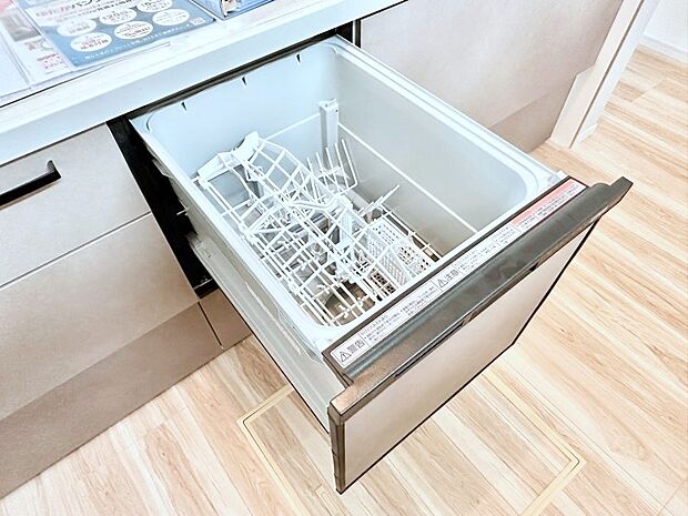 【その他設備(食洗機)】面倒なお片づけは食洗機にお任せ!家事の負担が減って、時間にも気持ちにもゆとりができます。