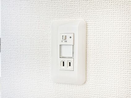 その他設備(足元灯)