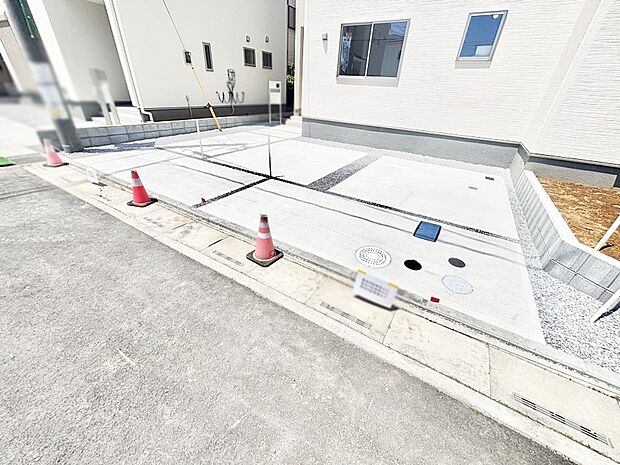 【駐車場】目の前が駐車場だと雨の日も大量にお買い物をした時も便利ですね