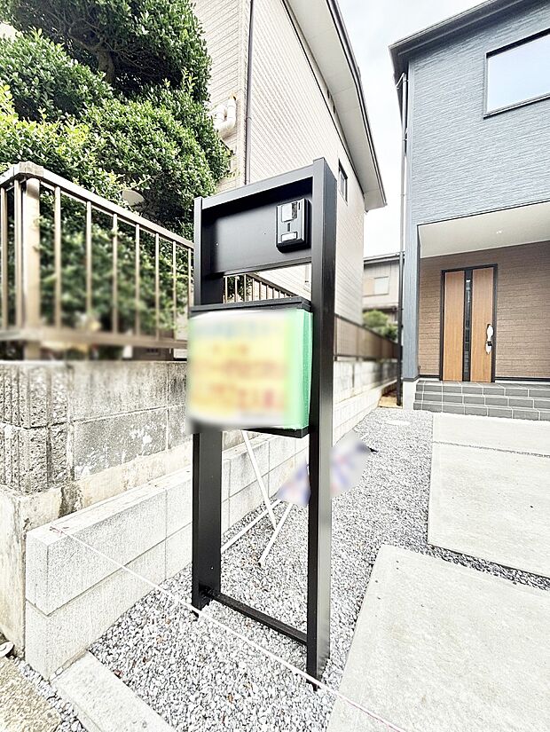 【その他現地】表札・インターホン・ポストをひとつに集約