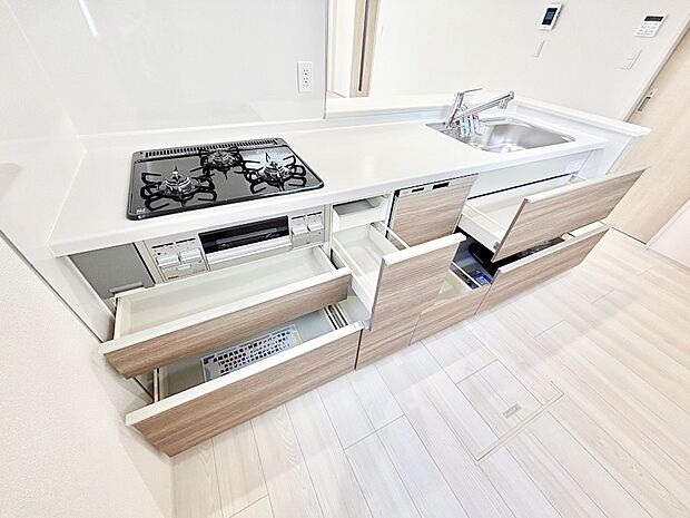 【その他設備(スライド収納)】使いやすさを優先したスライド式収納タイプ!