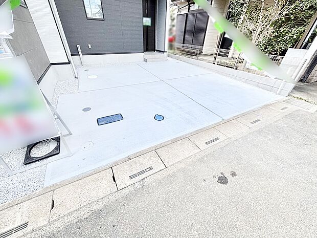 【駐車場】目の前が駐車場だと雨の日も大量にお買い物をした時も便利ですね