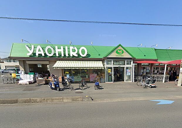 ヤオヒロ小泉店（約700m・徒歩9分）