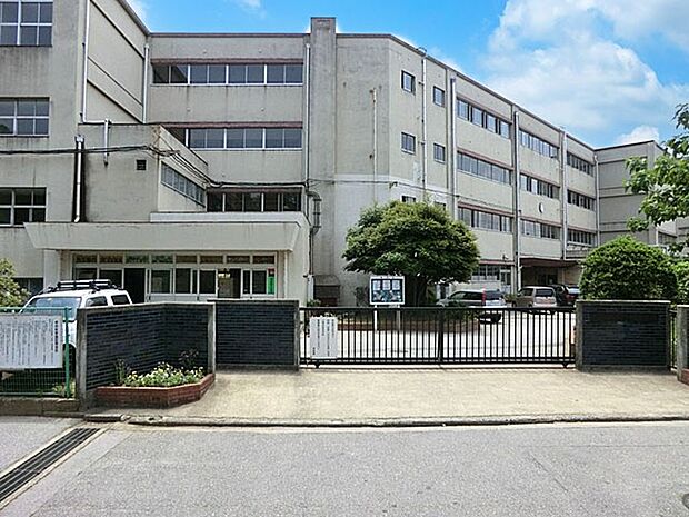 松戸市立八ケ崎小学校(約400m・徒歩5分)