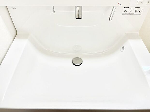 【その他設備(ハンドシャワー水栓)】ハンドシャワー付き!使いやすい洗面台。